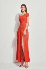 V958 - Váy đầm trễ vai, thiết kế chiết ly thân trước, xẻ đùi