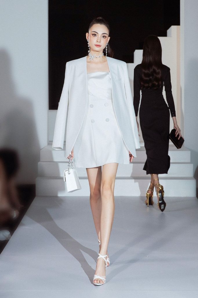 VS1046 - Áo vest suông vạt bầu - BELY