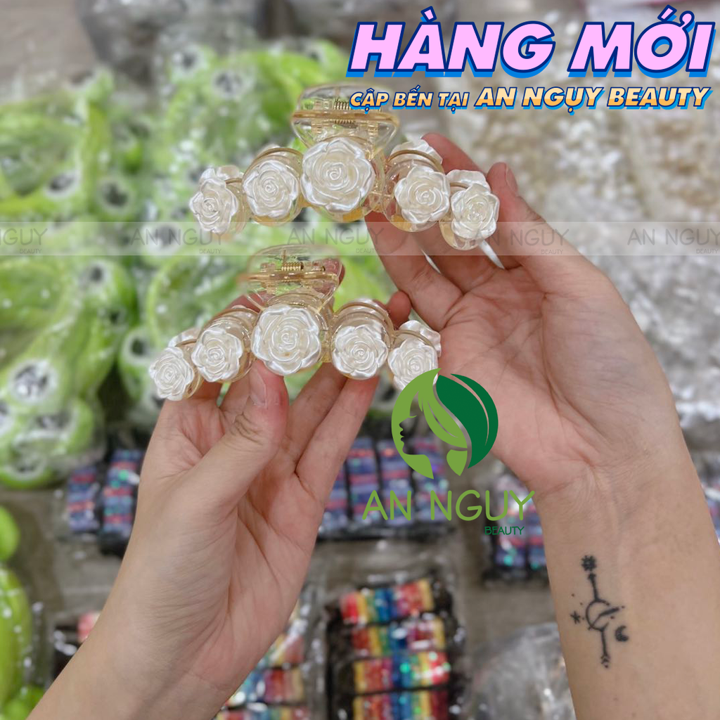 Cào Tóc Đính Hoa Hồng Trắng