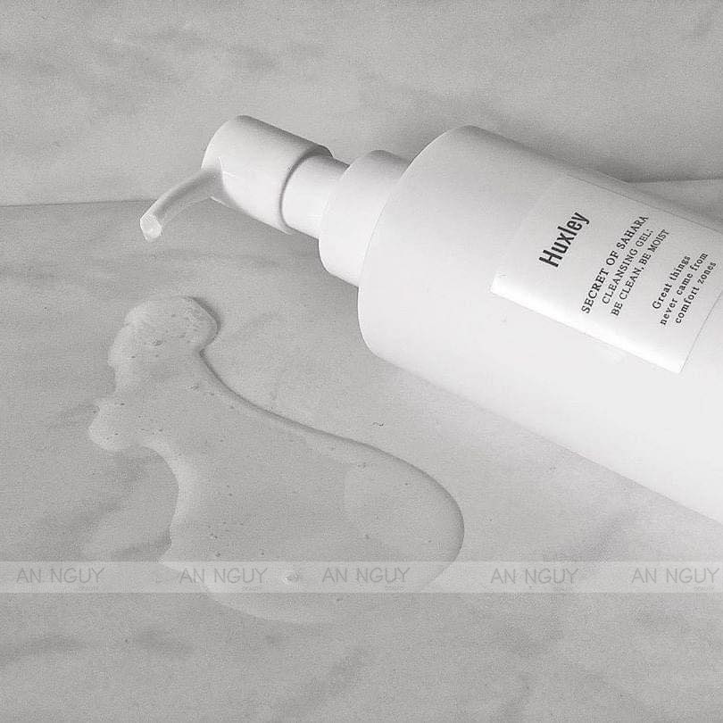 Gel Rửa Mặt Huxley Secret Of Sahara Cleansing Gel: Be Clean; Be Moist Dịu Nhẹ Cho Da 200ml