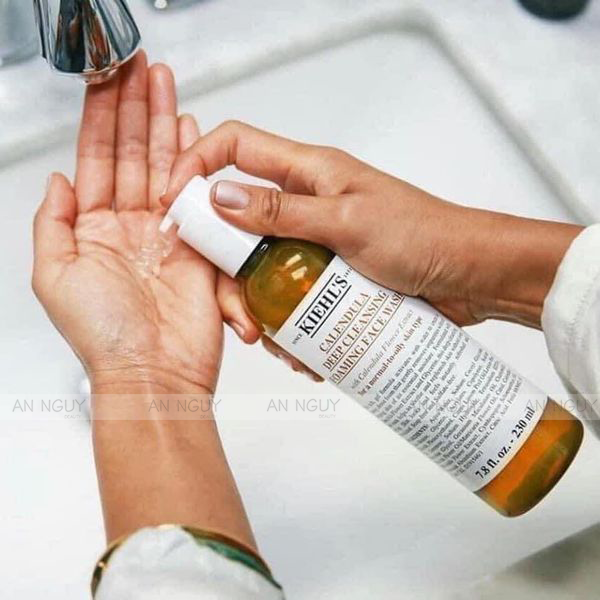 Sữa Rửa Mặt Kiehl's Calendula Deep Cleansing Foaming Face Wash Chiết Xuất Hoa Cúc 230ml