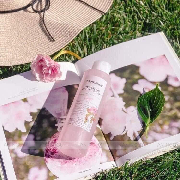 Nước Hoa Hồng Mamonde Rose Water Toner Cấp Ẩm, Se Khít Lỗ Chân Lông 250ml