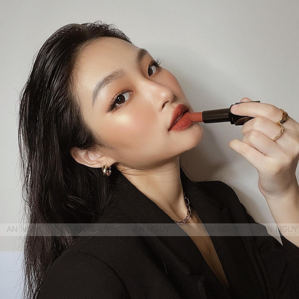 Son Thỏi Lì Merzy Noir In The Lipstick 3.3gr