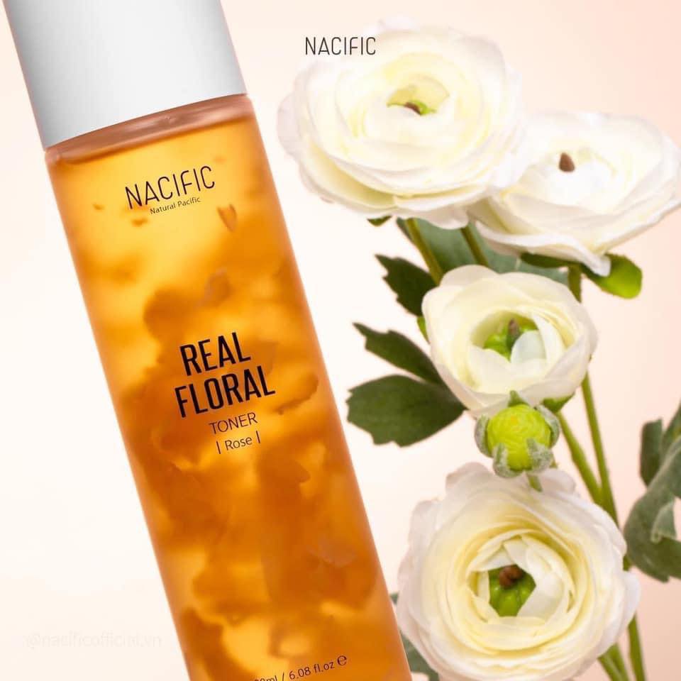 Nước hoa hồng Nacific Real Floral giúp cấp ẩm và làm dịu da