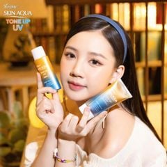 Kem Chống Nắng Sunplay Skin Aqua Tone Up UV Essence SPF50+ PA++++ Hiệu Chỉnh Sắc Da 50gr