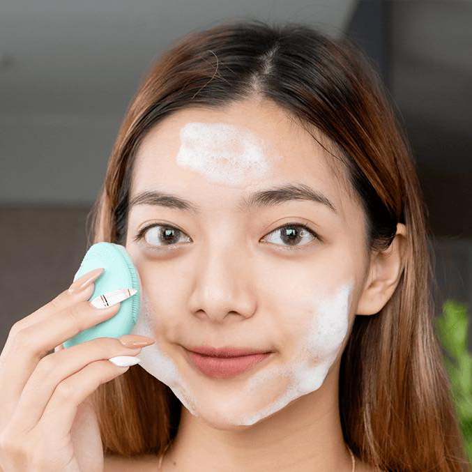 Combo Quà Tặng + Máy Rửa Mặt Và Massage HALIO Sensitive Facial Cleansing & Massaging Device Cho Da Nhạy Cảm (Màu Tím)