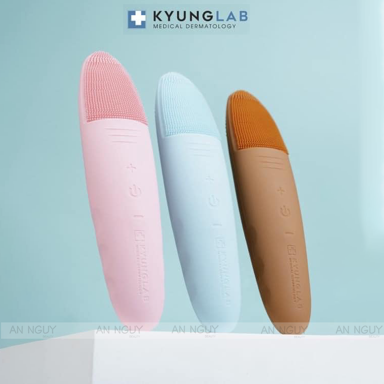 Máy Rửa Mặt Kyung Lab Facial Brush & Massager