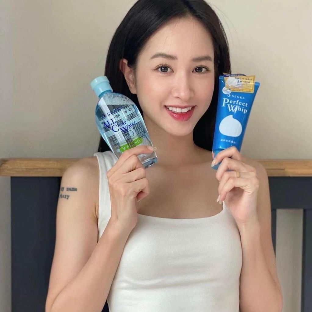 [MUA 1 TẶNG 1] Nước Tẩy Trang Senka 230ml + Tặng Sữa Rửa Mặt Senka