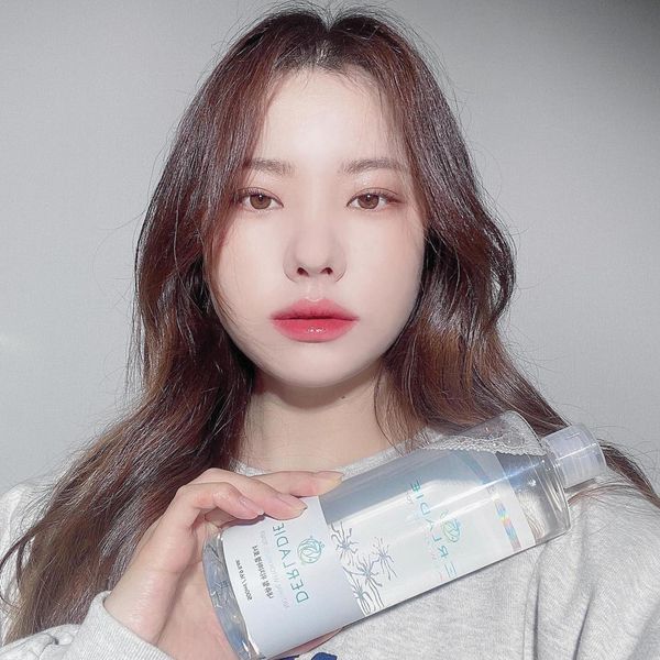 Nước Hoa Hồng Dưỡng Ẩm Derladie Natural Witch Hazel Toner 500ml