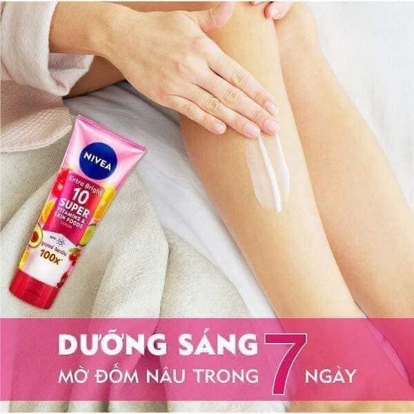 Tinh Chất Dưỡng Thể Nivea Extra Bright 10 Super Vitamins & Skin Foods Serum SPF15 Sáng Da, Mờ Thâm Nám 180ml