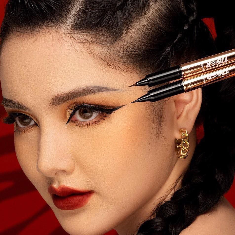 Kẻ Mắt Nước Cọ Mảnh Lâu Trôi Lemonade SuperTiger Eyeliner 1g