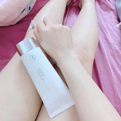 Sữa Dưỡng Thể 9Wishes White Tone-up Body Serum Nâng Tone, Sáng Da Toàn Thân 150ml