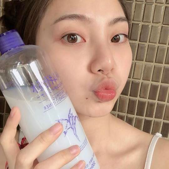 Nước Hoa Hồng Hatomugi Naturie Skin Conditioner Chiết Xuất Hạt Ý Dĩ 500ml