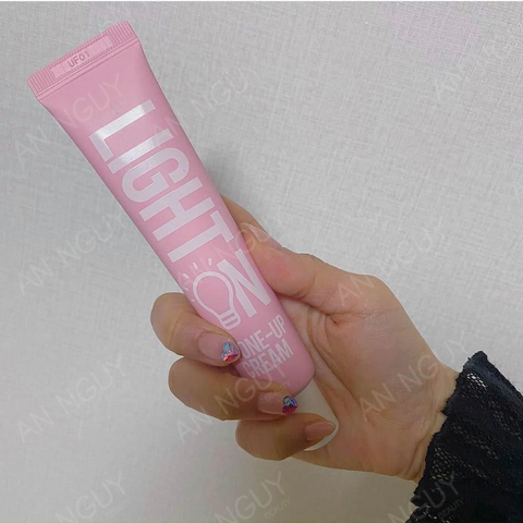 Kem Nâng Tông Da Bom Light On Tone Up Cream 40ml