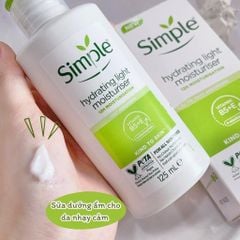 Sữa Dưỡng Ẩm Simple Hydrating Light Moisturiser Kind To Skin 125ml