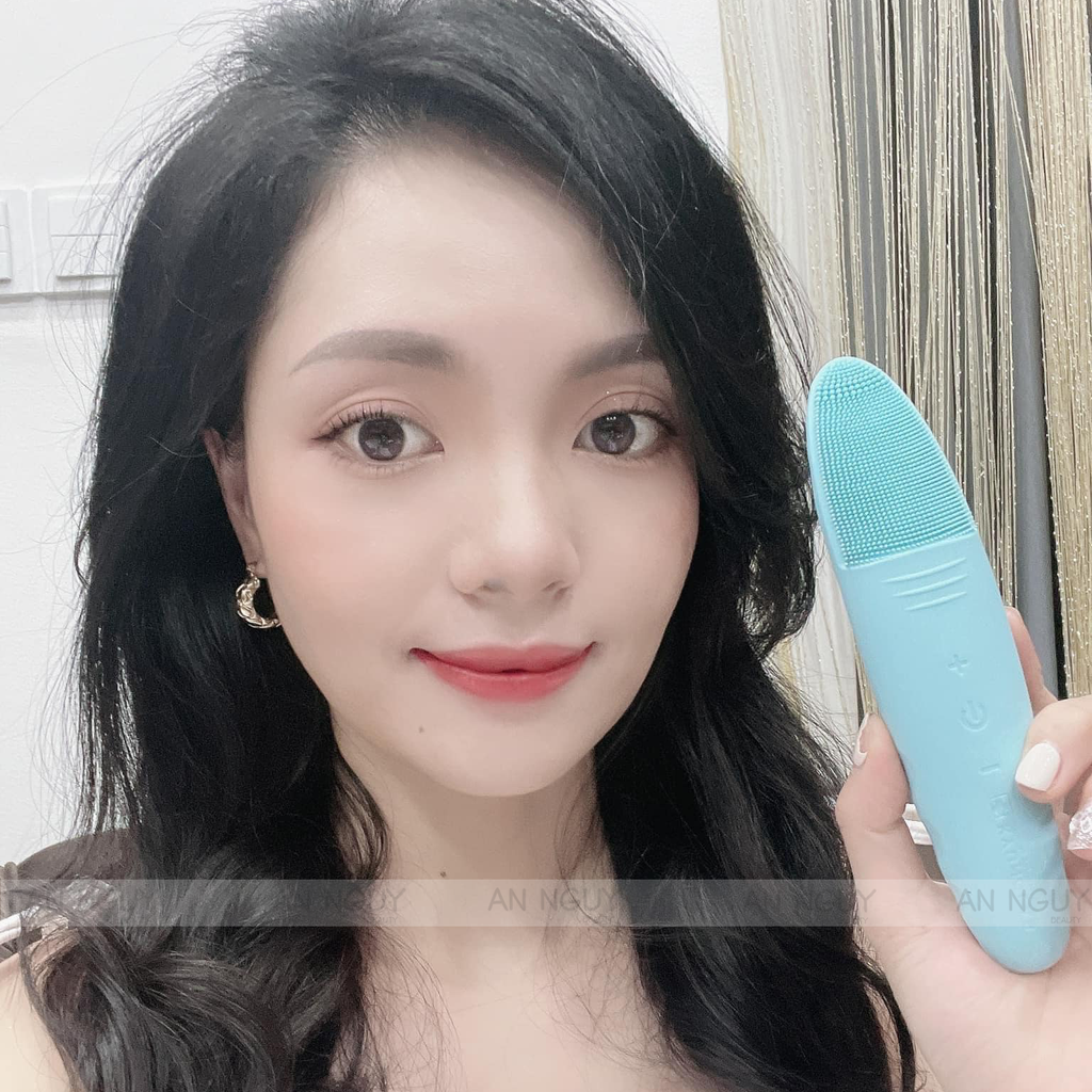 Máy Rửa Mặt Kyung Lab Facial Brush & Massager