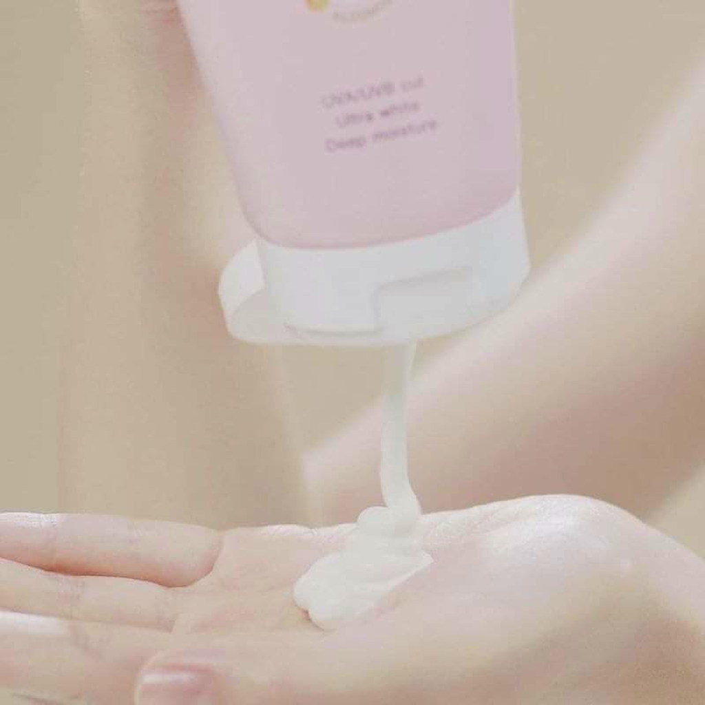 Dưỡng Thể Chống Nắng Sunplay Skin Aqua UV Body Lotion SPF50+ PA++++