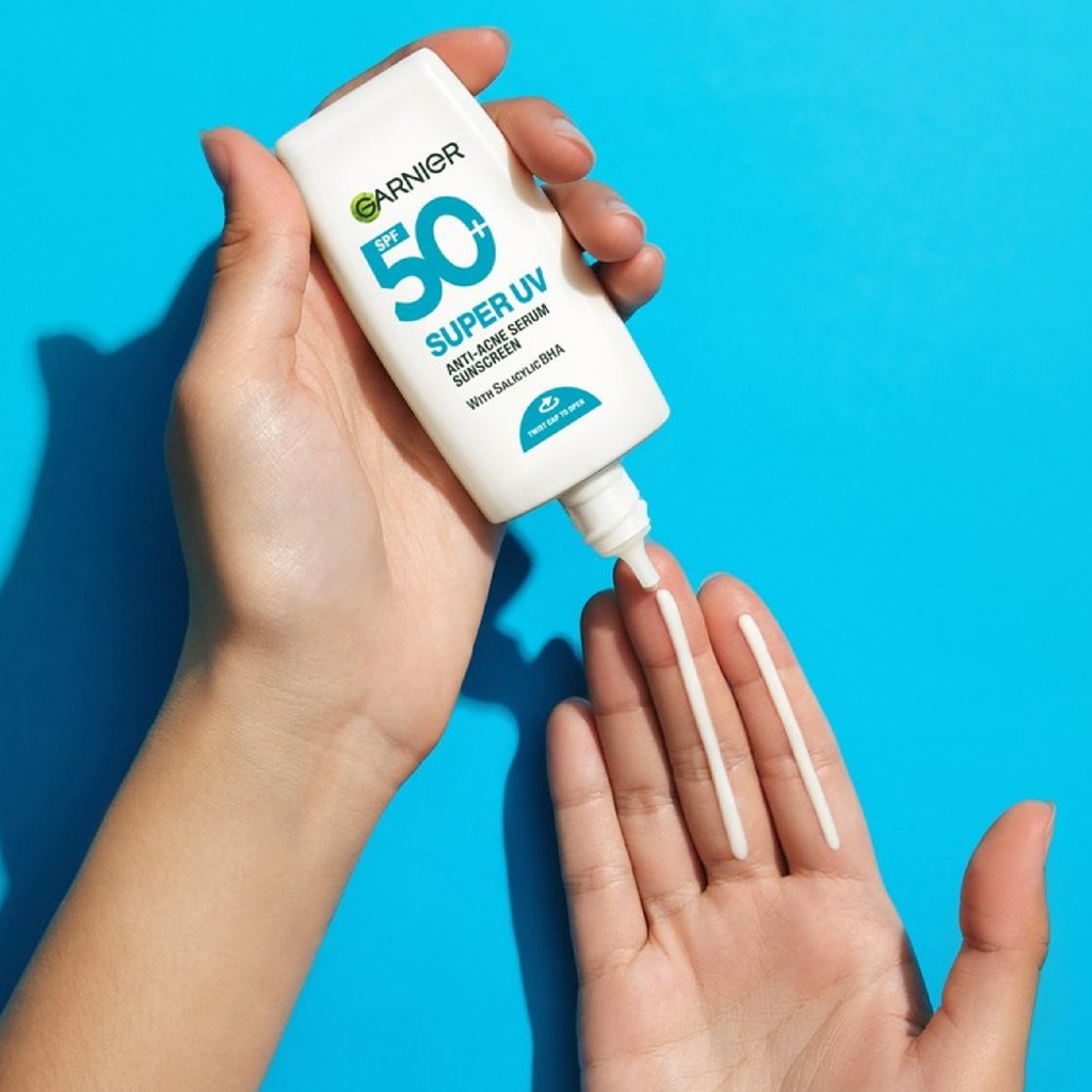 Serum Chống Nắng Garnier Super UV Anti - Acne Serum Sunscreen SPF50+ PA++++ Kiềm Dầu, Giảm Mụn 30ml