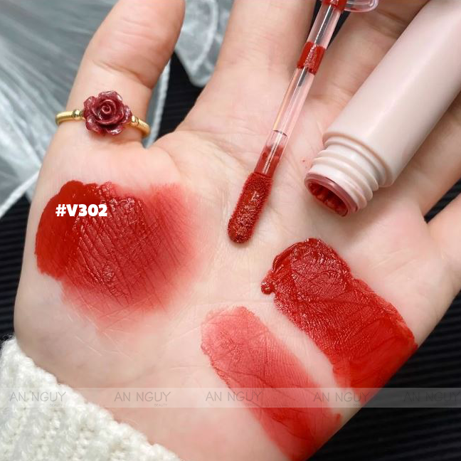 Son Kem Lì Hold Live Flower Sakura Velvet Matte Lip Glaze 3gr