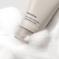 Sữa Rửa Mặt Innisfree Volcanic Pore BHA Cleansing Foam Tro Núi Lửa & BHA Kiểm Soát Nhờn 150g