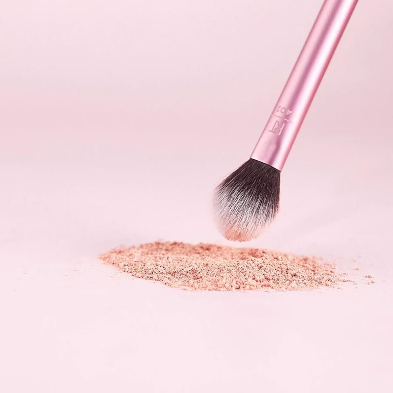 Cọ Má Hồng Real Techniques Cheek Setting Brush