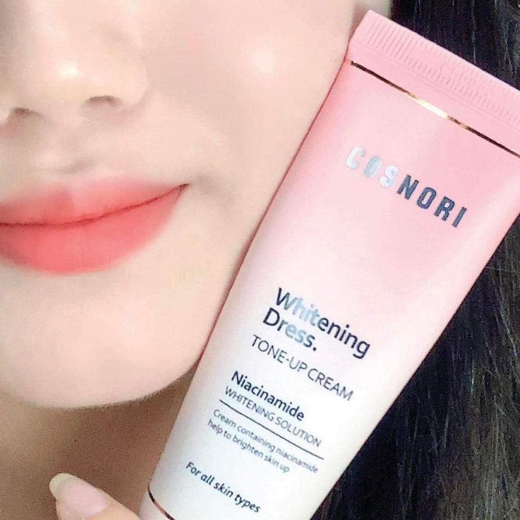 Kem Dưỡng Nâng Tông Cosnori Whitening Dress Tone-Up Cream 50ml