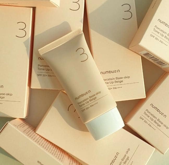 Kem Nâng Tone Chống Nắng Numbuzin No.3 Porcelain Base-skip Tone Up Beige  SPF50 50mlKem Nâng Tone Chống Nắng Numbuzin No.3 Porcelain Base-skip Tone  Up Bei – annguy.beauty