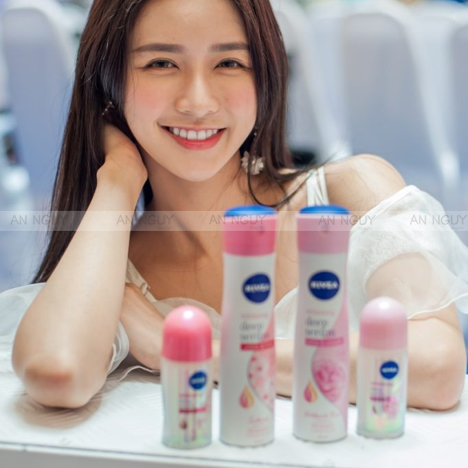 Lăn Khử Mùi Nivea Brightening Deep Serum Dưỡng Sáng Da 40ml