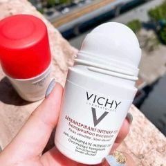 Lăn Khử Mùi Vichy Khô Thoáng Da 50ml