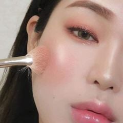 Phấn Bắt Sáng Catrice More Than Glow Highlighter 5.9g