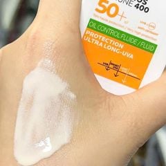 Sữa Chống Nắng La Roche-Posay Anthelios UVMune 400 Oil Control Fluid Cho Da Dầu Mụn