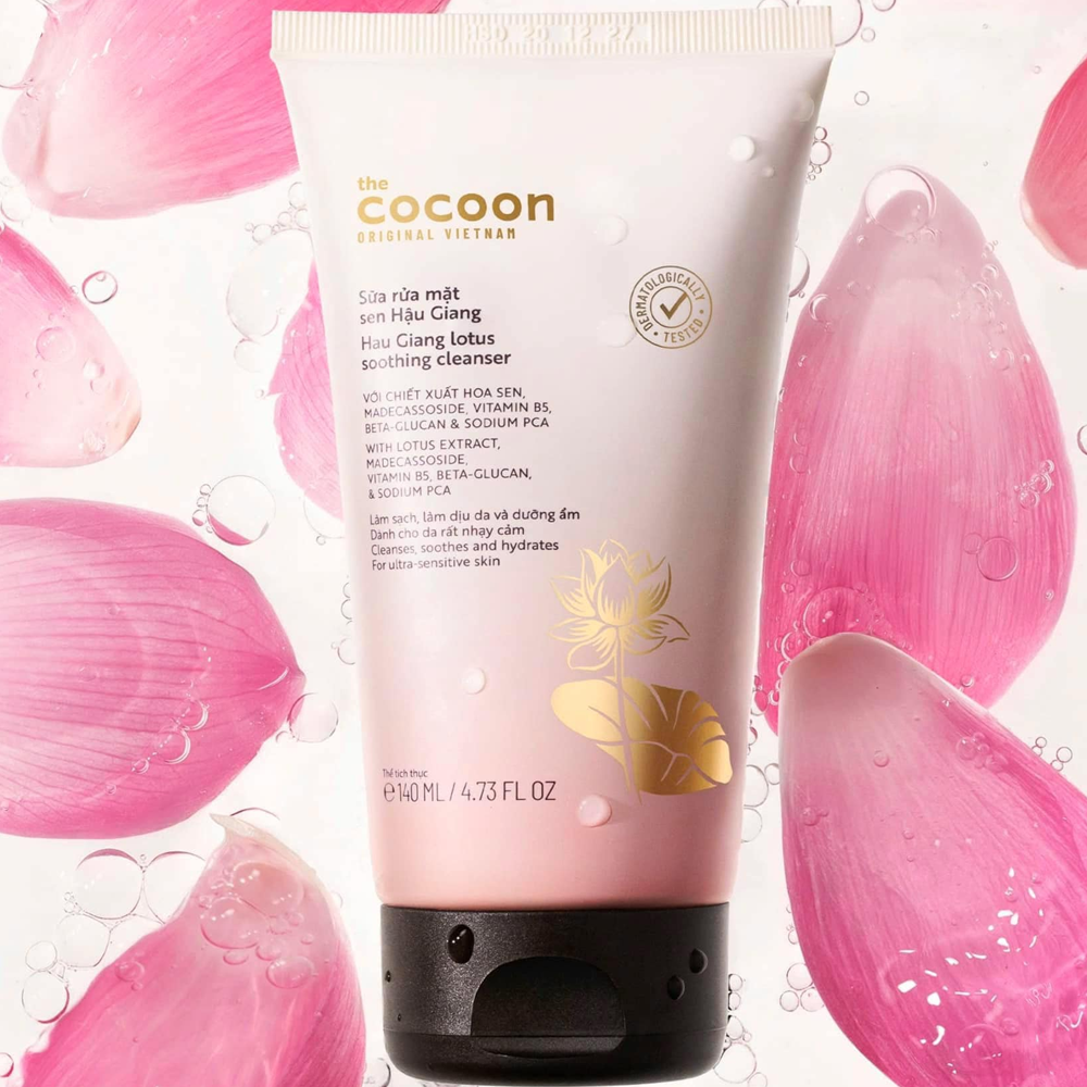 Sữa Rửa Mặt Sen Cocoon Hau Giang Lotus Soothing Cleanser Làm Sạch Và Dịu Da 140ml