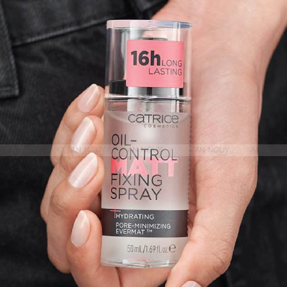 Xịt Khoá Nền Catrice Oil Control Matt Fixing Spray Kiềm Dầu Giữ Lớp Makeup 50ml