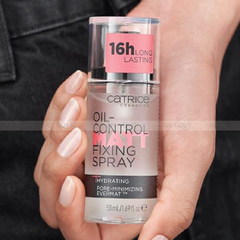 Xịt Khoá Nền Catrice Oil Control Matt Fixing Spray Kiềm Dầu Giữ Lớp Makeup 50ml