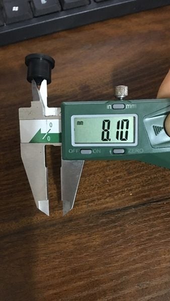 Nút bạc nhựa phi 12mm, có vai, màu đen - VNH12812 (Kg)