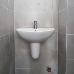CHẬU LAVABO TRÈO TƯỜNG TOTO LHT240CS CHÂN LỬNG