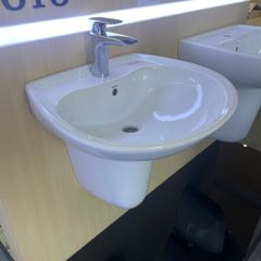 CHẬU LAVABO TRÈO TƯỜNG TOTO LHT300CR CHÂN LỬNG