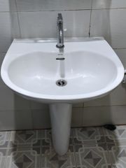 CHẬU LAVABO TRÈO TƯỜNG TOTO LPT239CR CHÂN DÀI