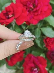 Nhẫn Bạc Nữ 4 Chấu Viền Đ.á Viên Chủ Moissanite 7Li (freesize) - GBJ54122 - Gia Bảo Jewelry (Có Xi Kim)