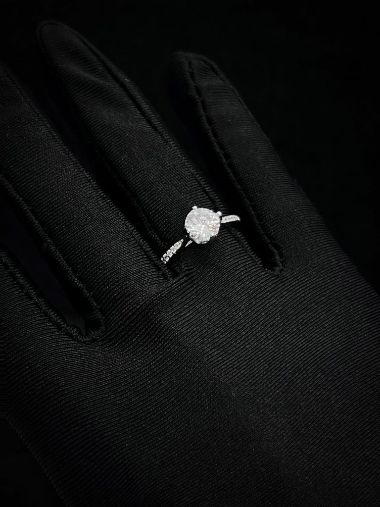Nhẫn Bạc 4 Chấu Viền Đ.á Tấm Viên Chủ 6Li3 (freesize) - GBJ48180 - Gia Bảo Jewelry (Có Xi Kim)