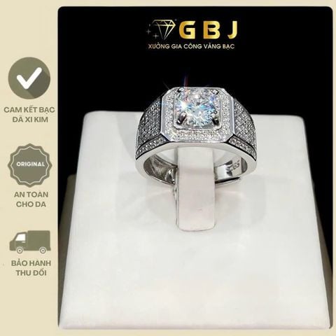 Nhẫn Bạc Nam Tính 008 Viên Chủ Moissanite 7Li2 (Freesize) Thiết Kế Sang Trọng, Mạnh Mẽ, Dành Cho Nam - Gia Bao Jewelry - GBJ56369