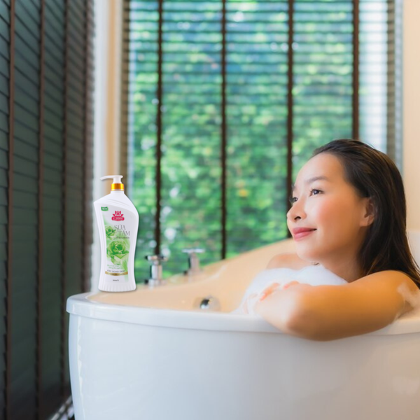 [C-WHITE] Sữa tắm Hương hoa, Làm sạch sâu, Giúp da mềm mịn
