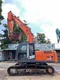  Máy đào bánh xích Hitachi ZX210K-3 