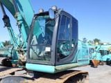  Máy đào bánh xích Kobelco SK200-9 