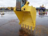  Xe đào bánh xích CAT 320E 