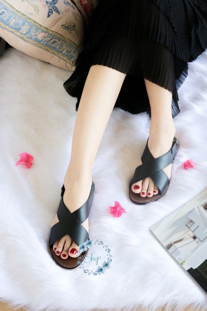 Dép Sandal Nữ Đế Bệt Quai Bản To Có Bigsize HISHOO S002