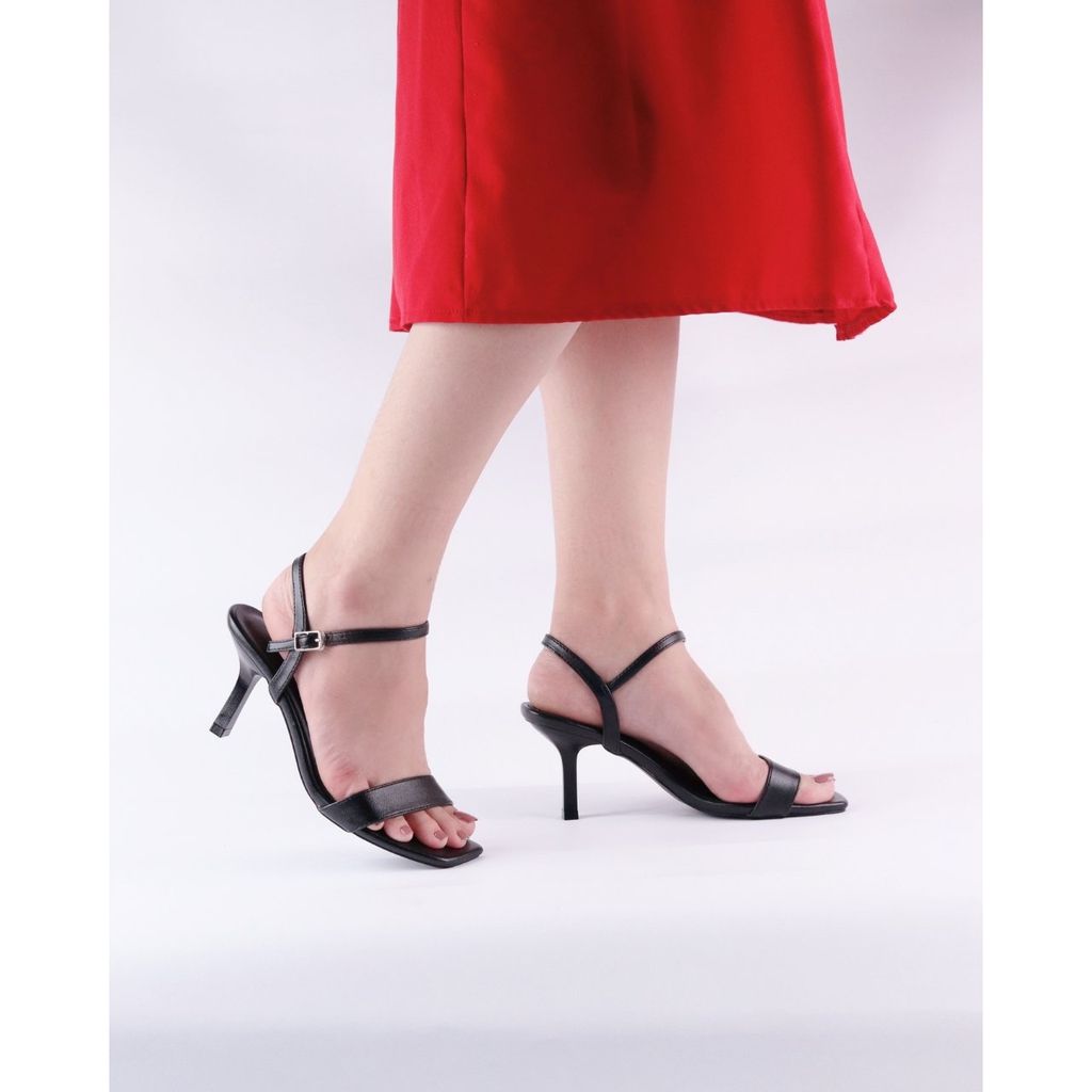 Giày Sandal Cao Gót 7cm Quai Bản Ngang Hishoo S149