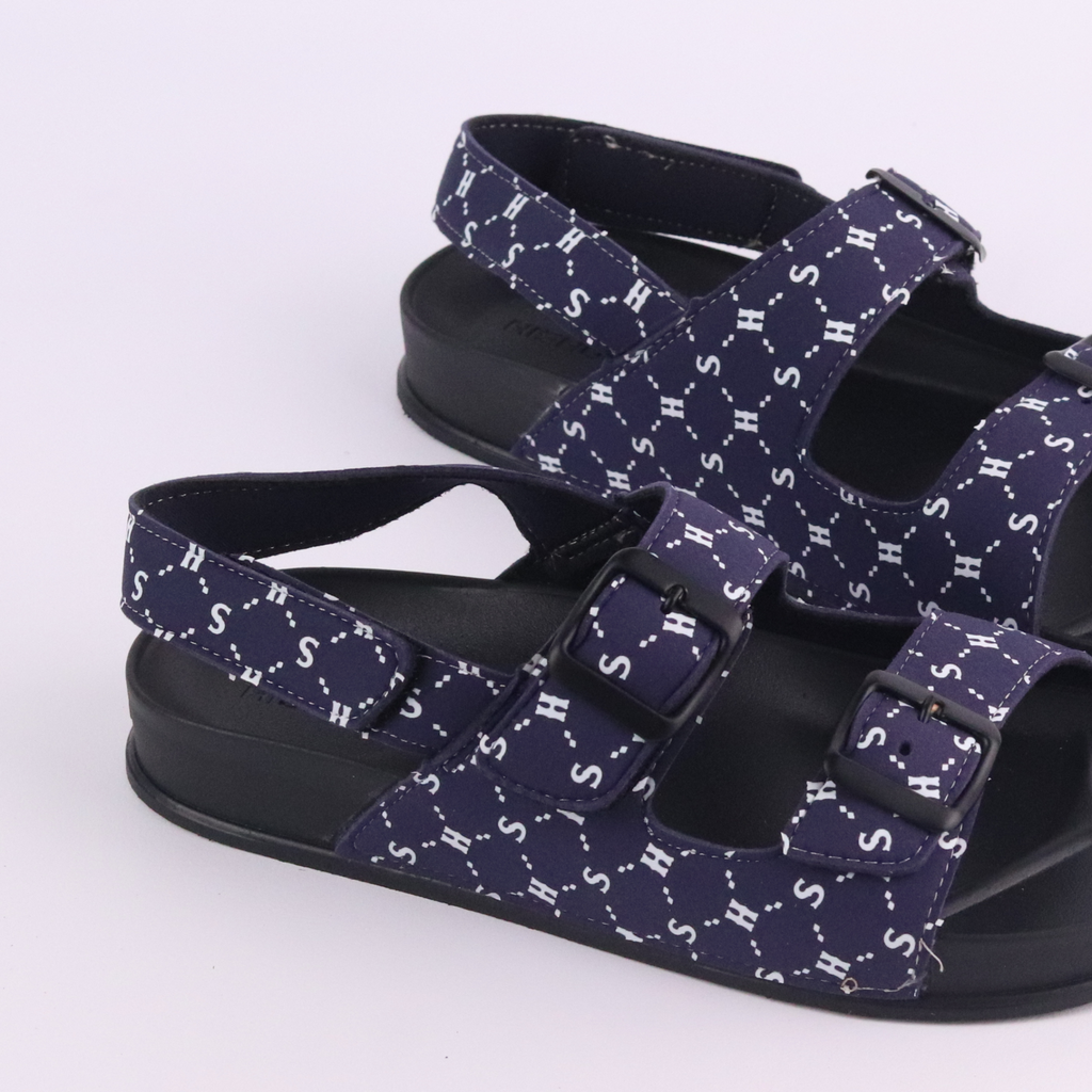 Giày Đi Học Sandal 2 khoá Monogram HISHOO D132