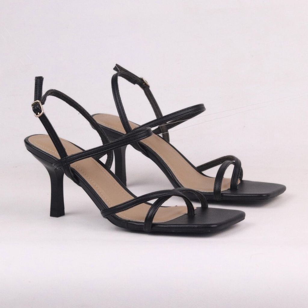 Giày Sandal Cao Gót 7cm Xỏ Ngón Quai Mảnh Hishoo S024