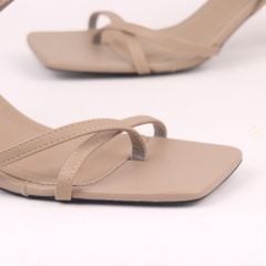 Giày Sandal Cao Gót 7cm Xỏ Ngón Quai Mảnh Hishoo S024